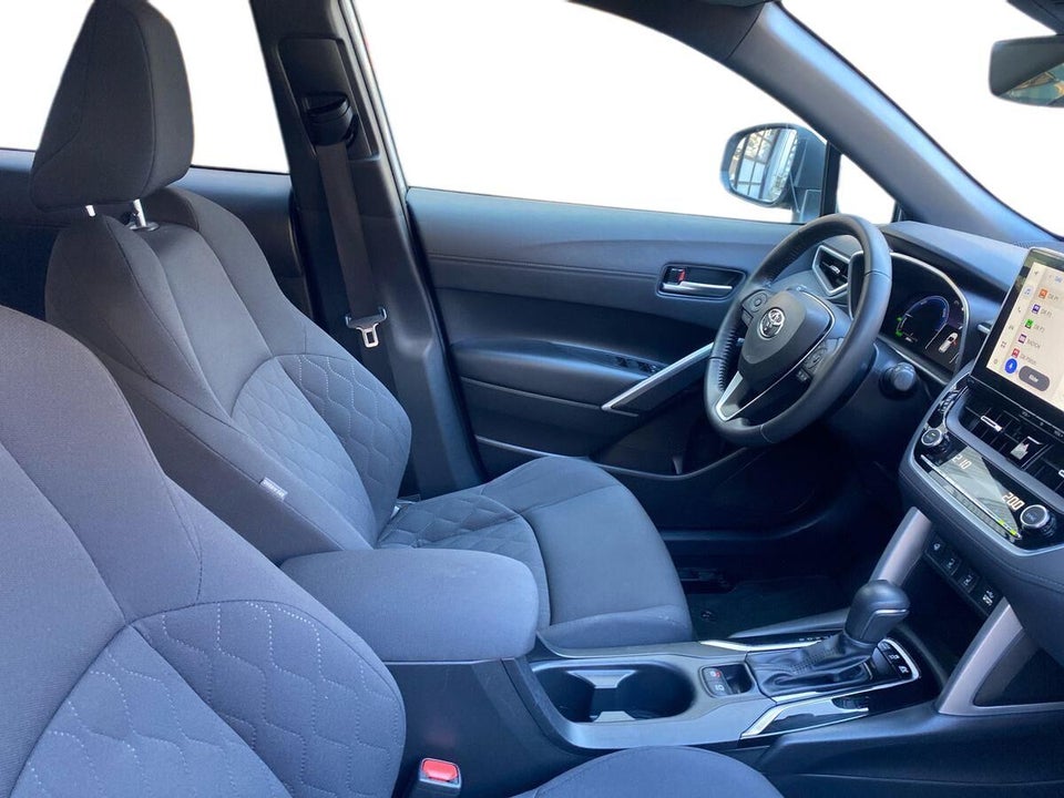 Toyota Corolla Cross 2,0 Hybrid Style Comfort CVT 5d