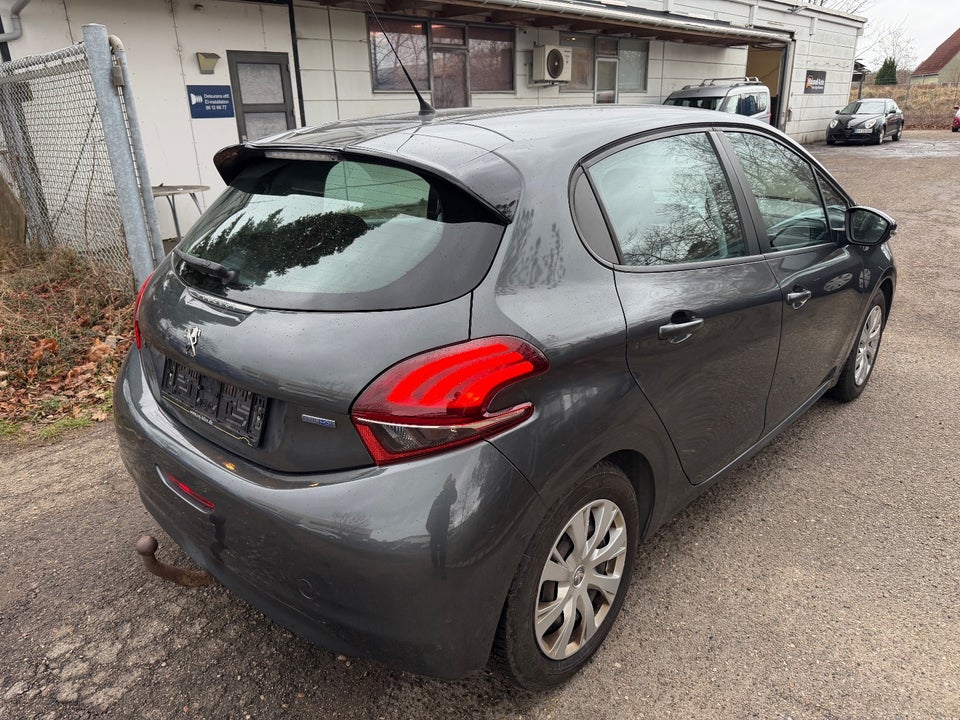Peugeot 208 1,6 BlueHDi 100 Active 5d
