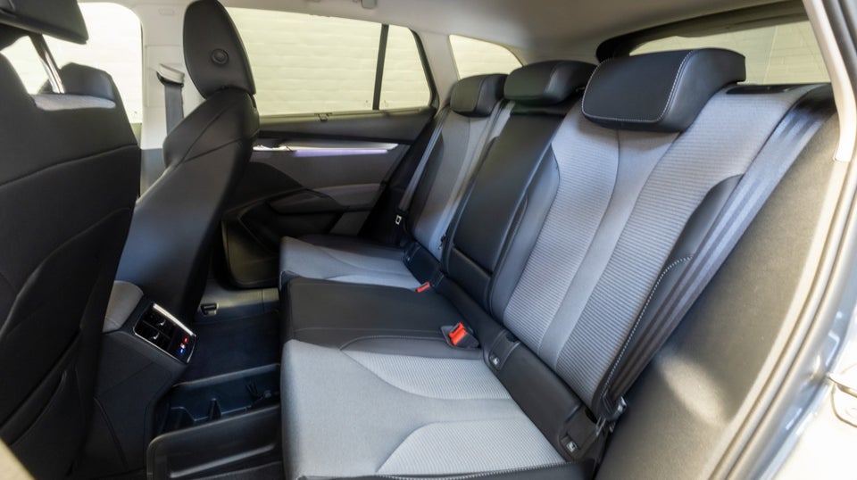 Skoda Enyaq 80 iV Loft 5d