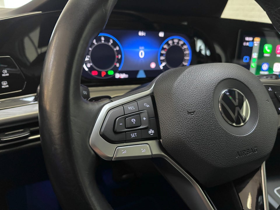 VW Golf VIII 1,5 eTSi 150 1st Edition DSG 5d