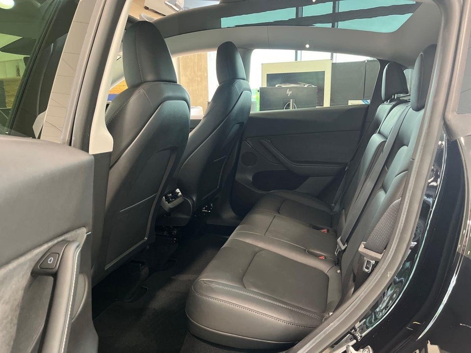 Tesla Model Y RWD 5d