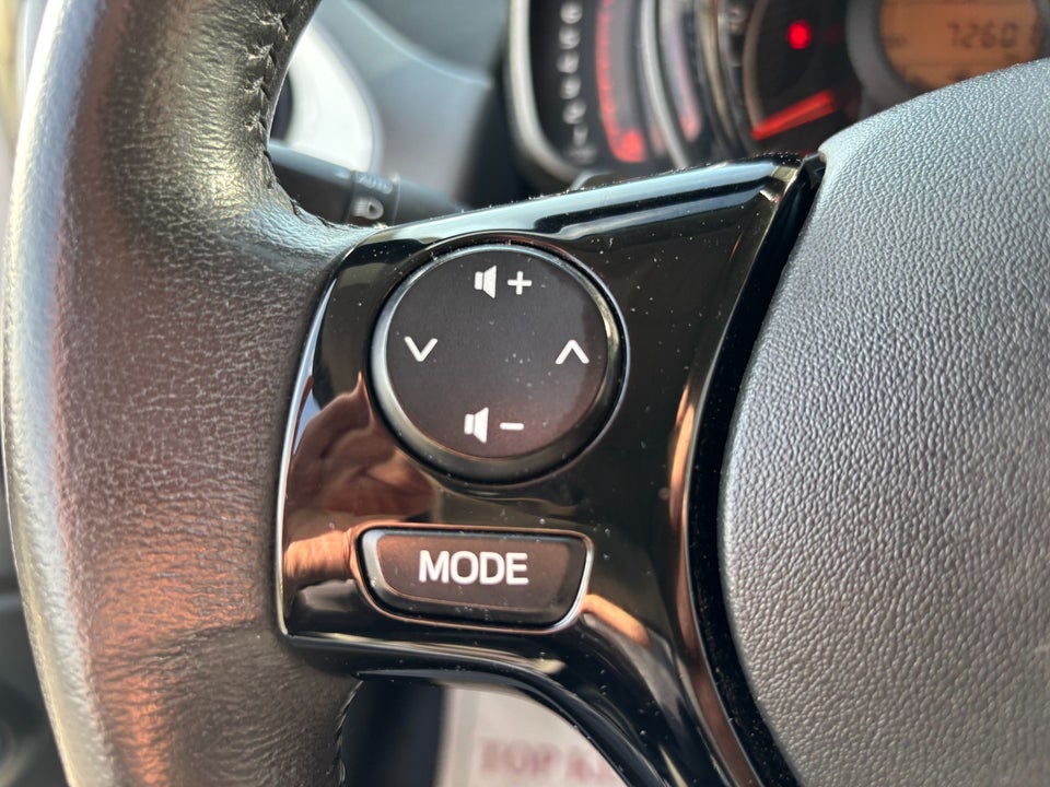 Toyota Aygo 1,0 VVT-i x-play x-shift 5d