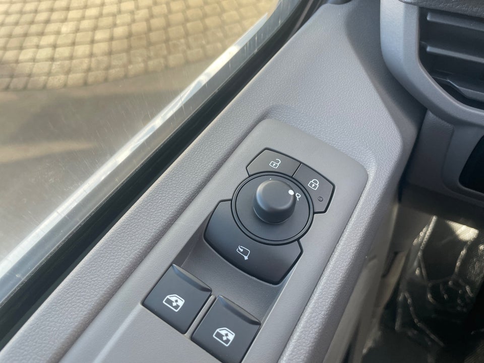 VW Transporter 2,0 TDi 150 Comfort Kassevogn aut. SWB