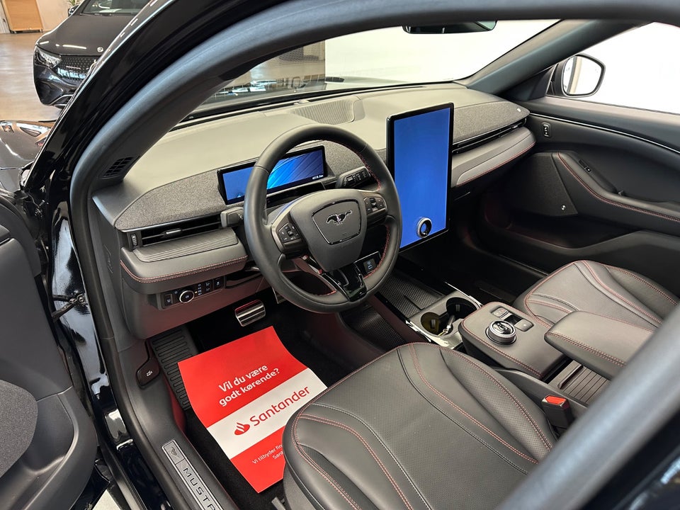Ford Mustang Mach-E 70 Premium Standard Range AWD 5d