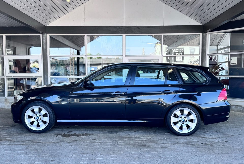 BMW 320i 2,0 Touring 5d