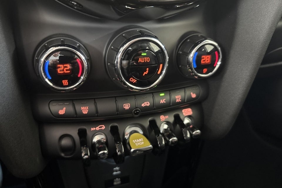 MINI Cooper SE Classic Trim 3d