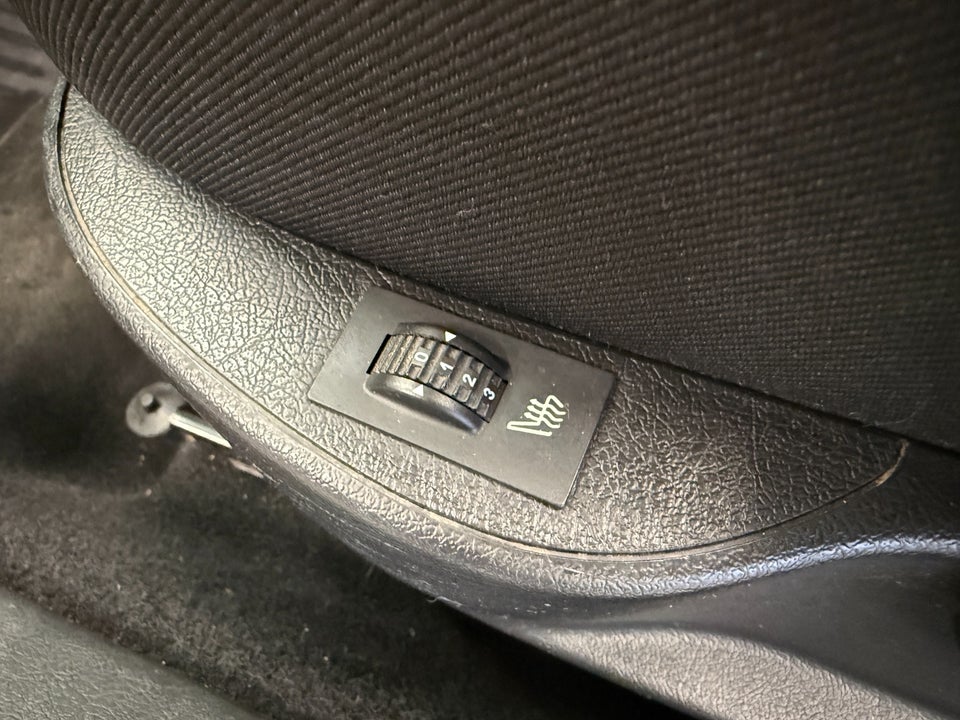 Peugeot 207 1,6 CC 2d