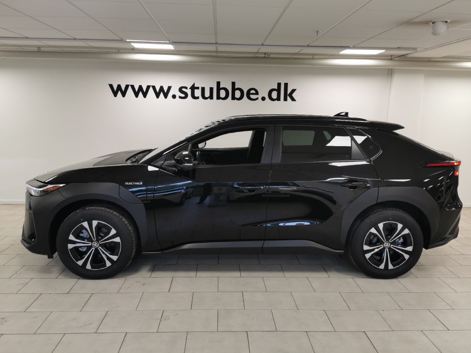 Toyota bZ4X Active 5d