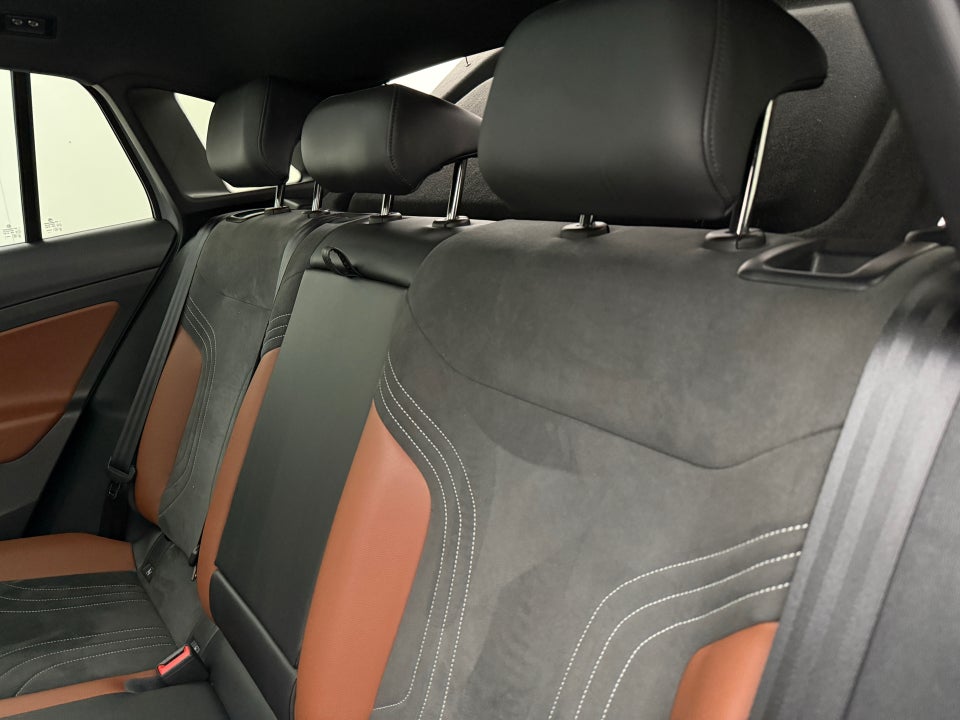 VW ID.4 77 Pro Performance Tech 5d