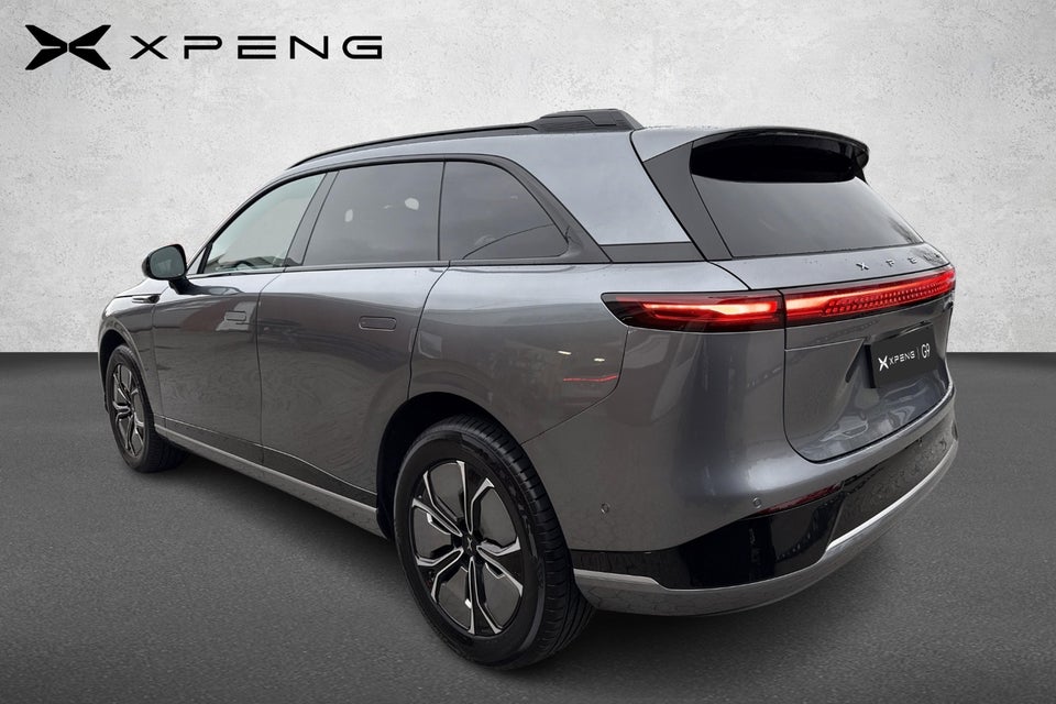 Xpeng G9 Standard Range 5d