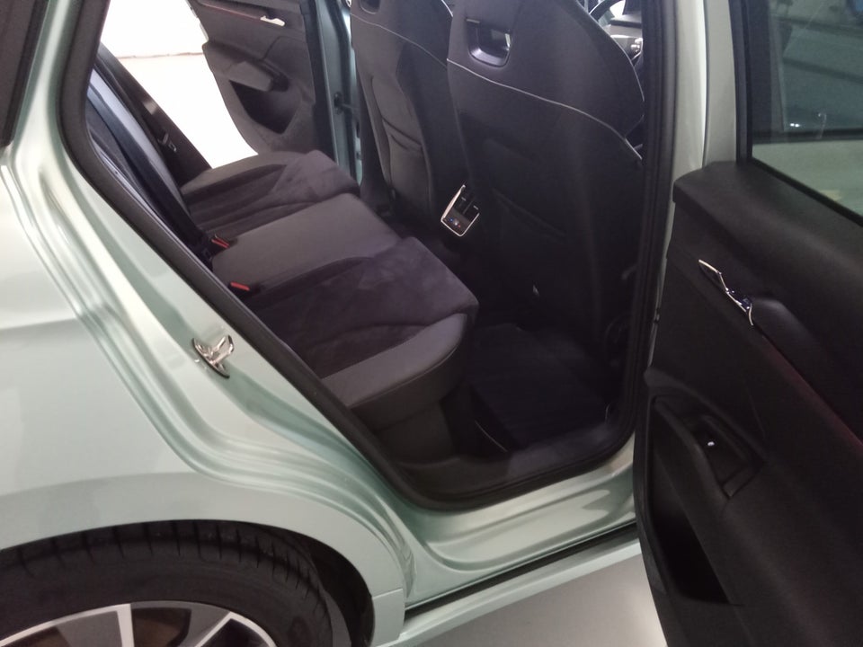 Skoda Enyaq 80x iV Sportline 5d