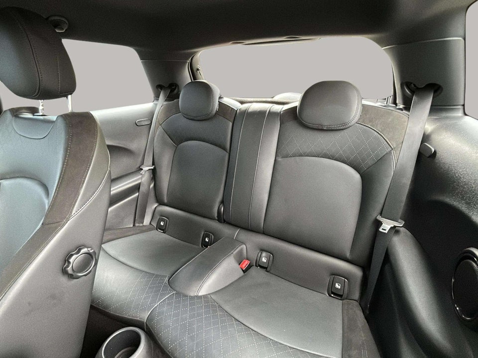 MINI Cooper SE Classic Trim 3d