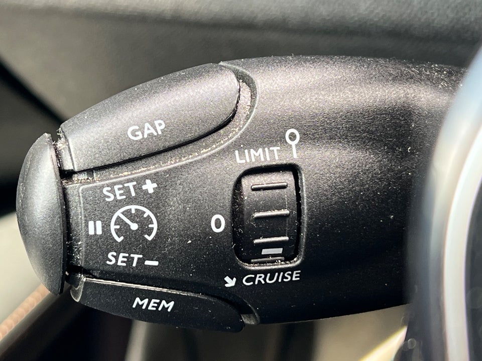 Peugeot 3008 1,5 BlueHDi 130 Allure EAT8 5d