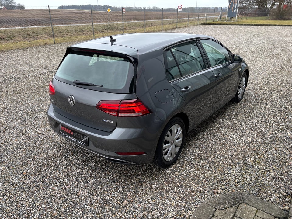 VW Golf VII 1,5 TSi 130 Comfortline DSG 5d