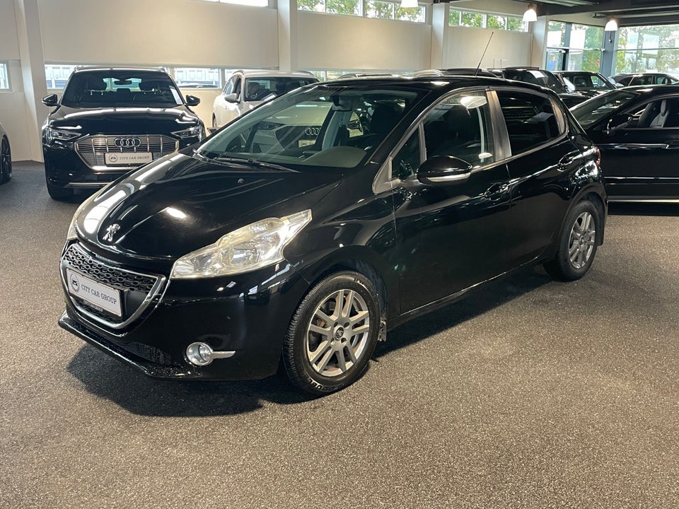 Peugeot 208 1,2 VTi Allure 5d