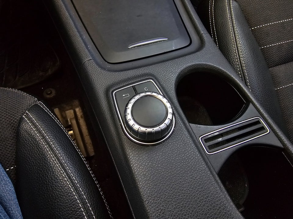 Mercedes A180 1,6 Urban aut. 5d