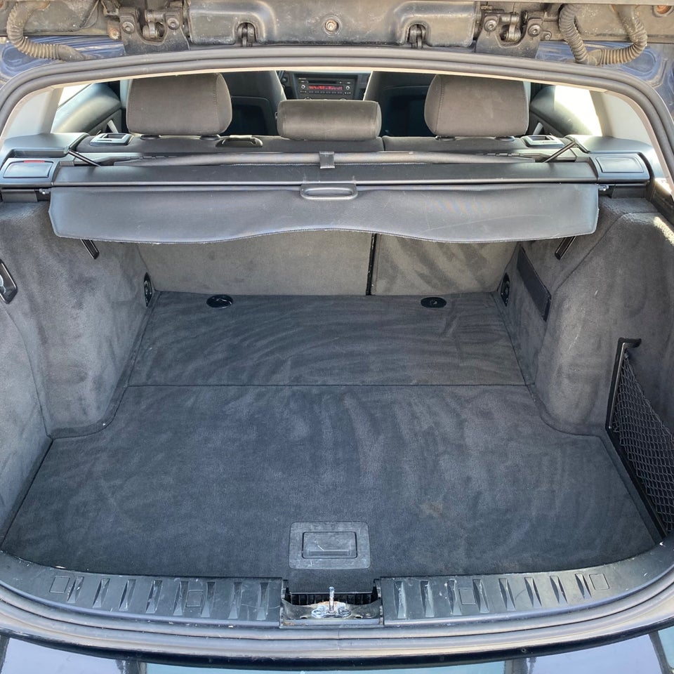 BMW 320d 2,0 Touring 5d