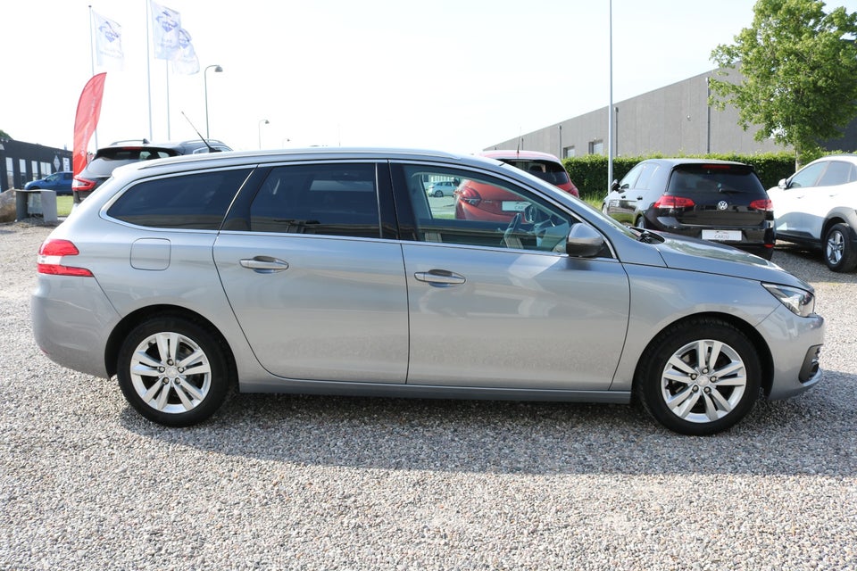 Peugeot 308 1,2 e-THP 130 Selection Sky SW 5d