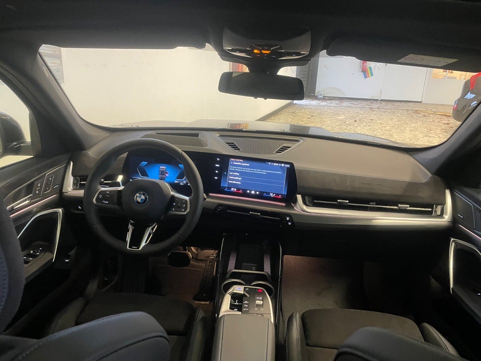 BMW iX1 eDrive20 Fully Charged 5d