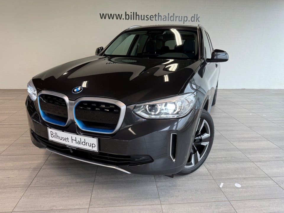 BMW iX3 Charged 5d