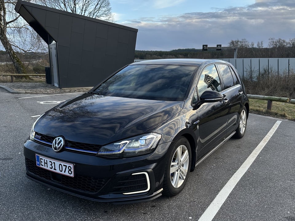 VW Golf VII 1,4 GTE DSG 5d