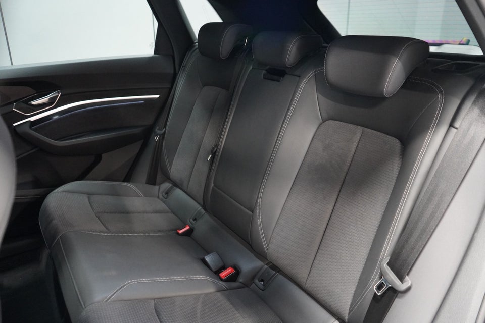 Audi Q8 e-tron 55 S-line quattro 5d