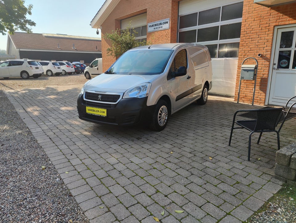 Peugeot Partner 1,6 BlueHDi 100 L2 Flex Van 5d