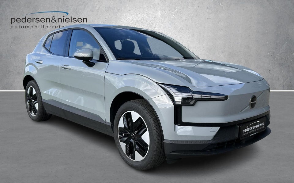 Volvo EX30 Standard Range Core 5d