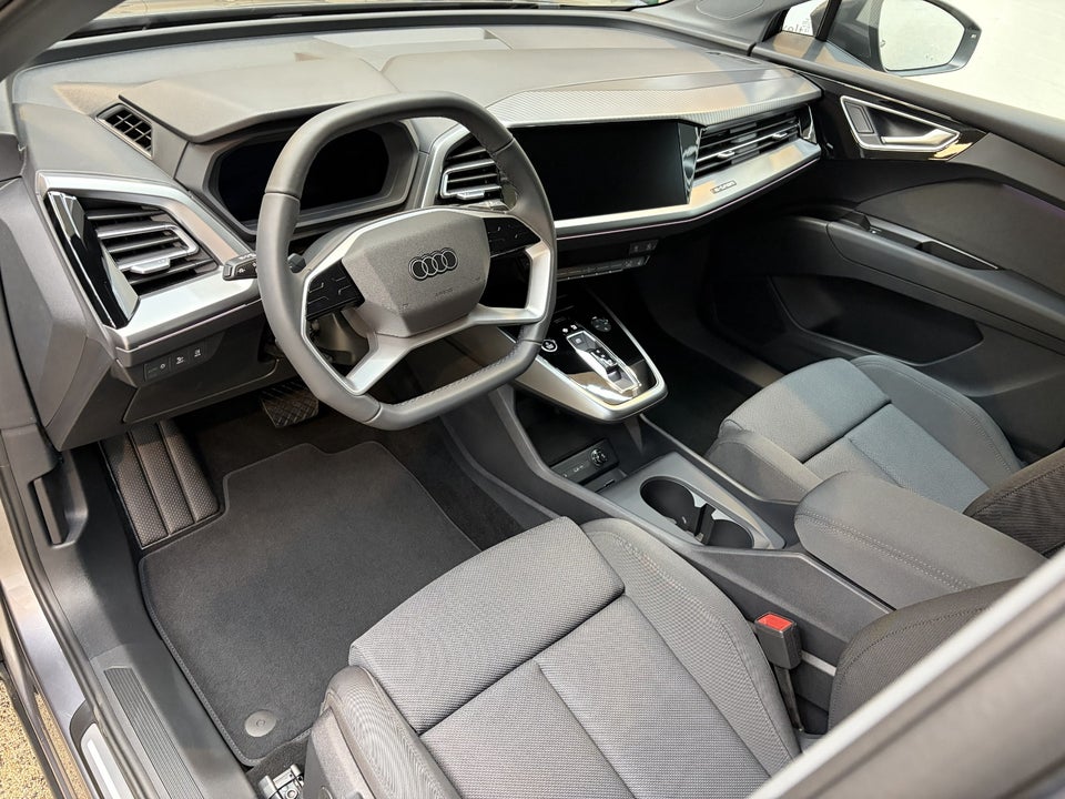 Audi Q4 e-tron 45 Progress quattro 5d