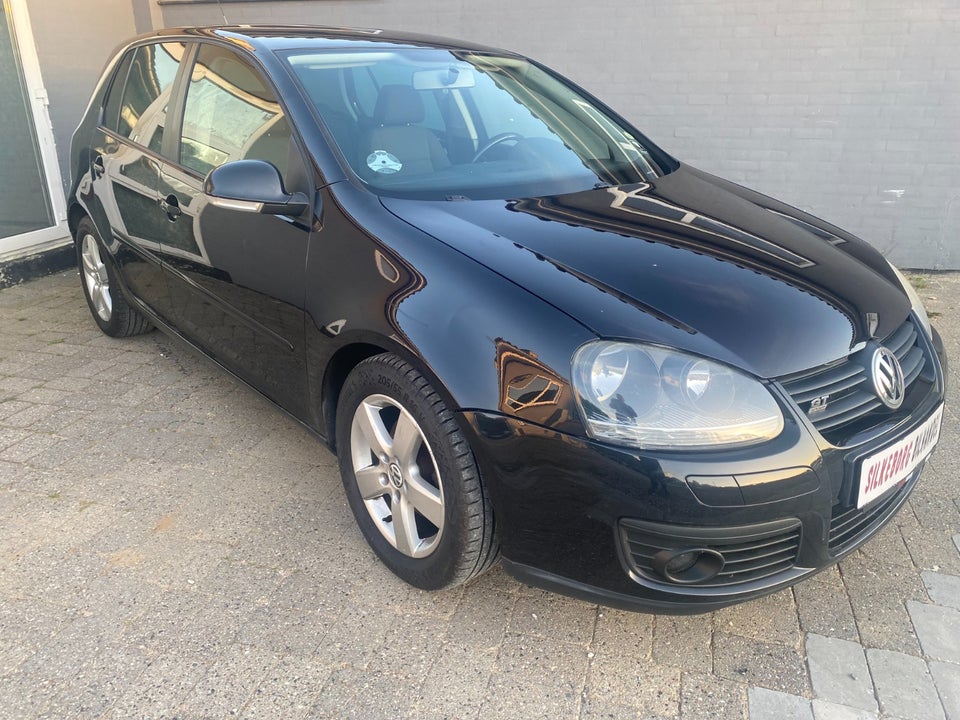 VW Golf V 1,6 GT Sport 5d