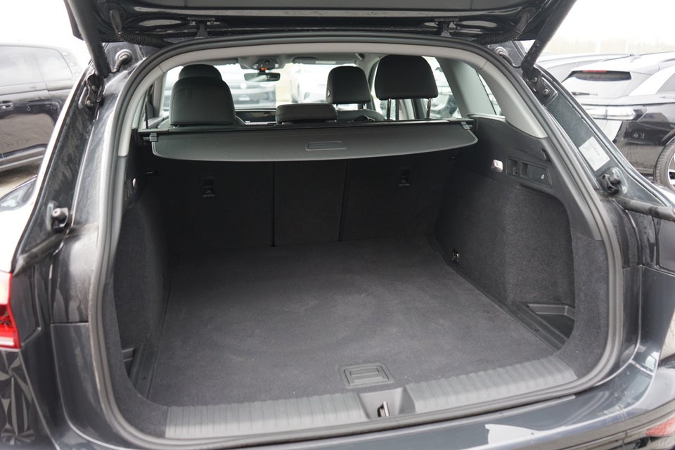 Audi Q6 e-tron Progress performance 5d