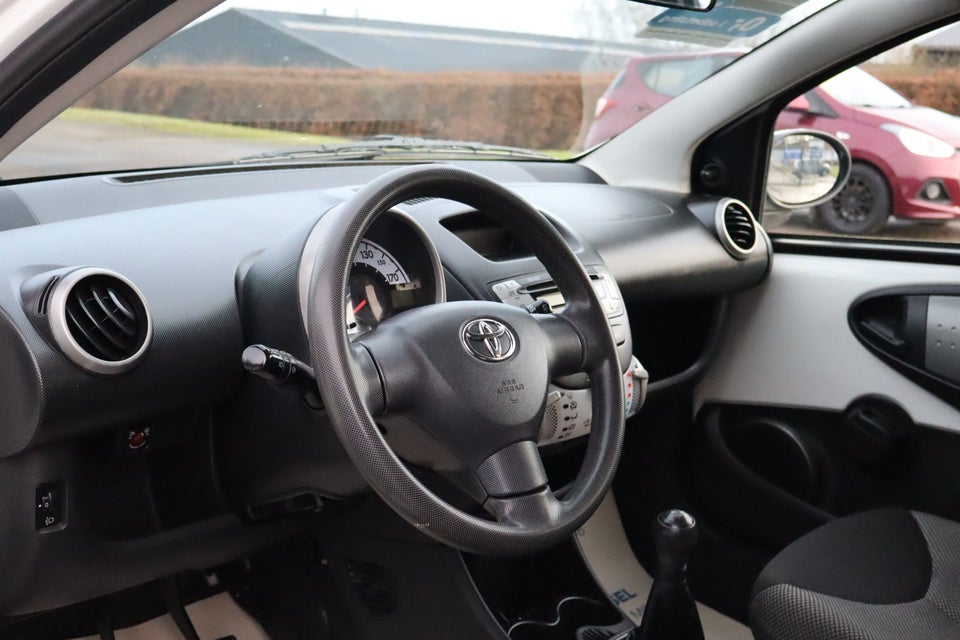 Toyota Aygo 1,0 VVT-i T2 Air Connect 5d
