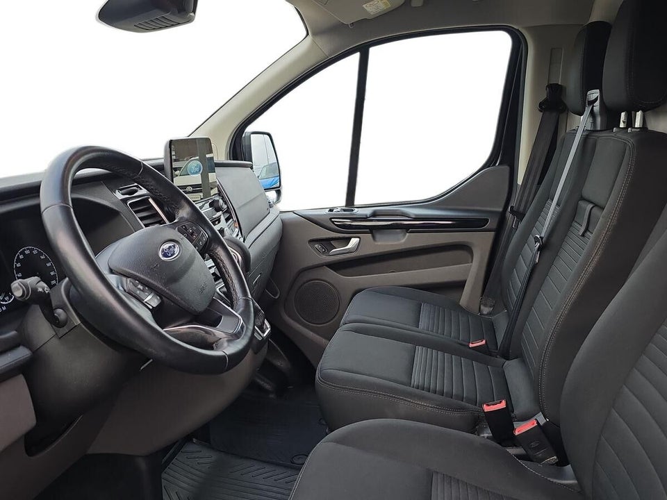 Ford Transit Custom 300L 2,0 TDCi 170 Limited aut.