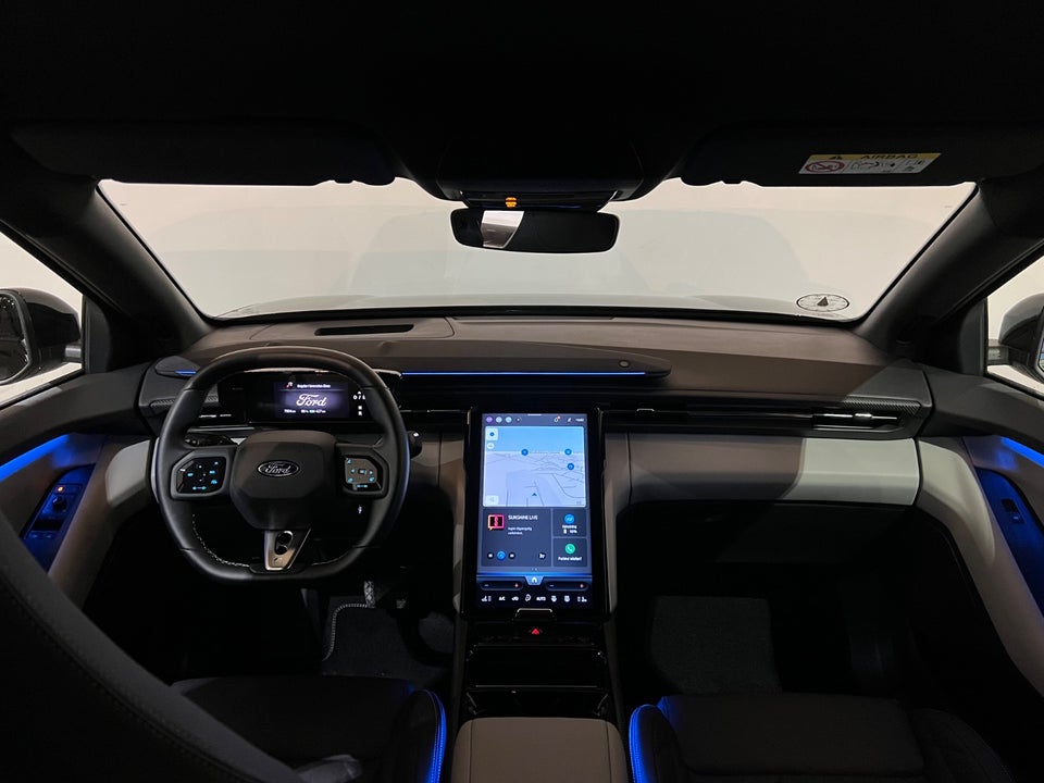 Ford Capri 84 Premium Extended Range AWD 5d