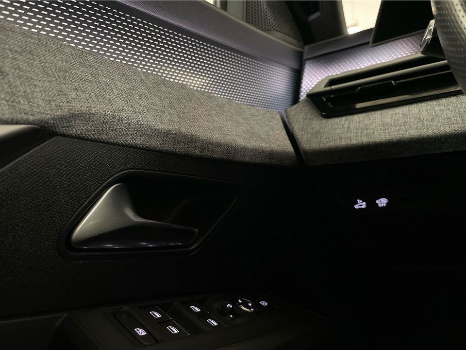 Peugeot e-5008 77 GT Pack 7prs 5d