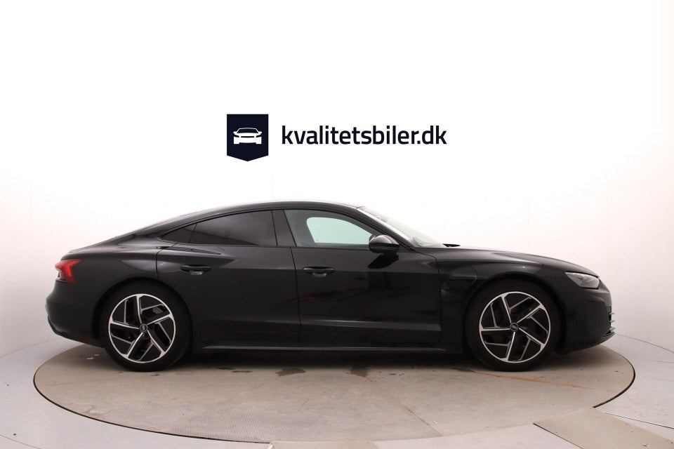 Audi e-tron GT quattro 4d
