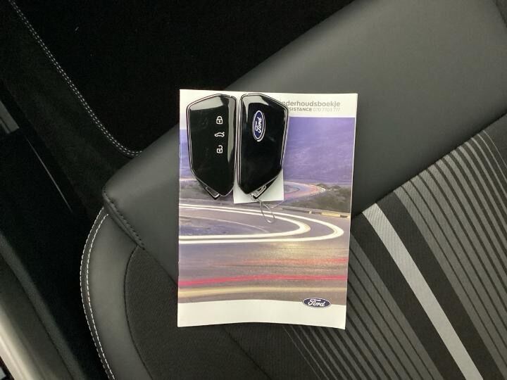 Ford Capri 77 Select Extended Range 5d