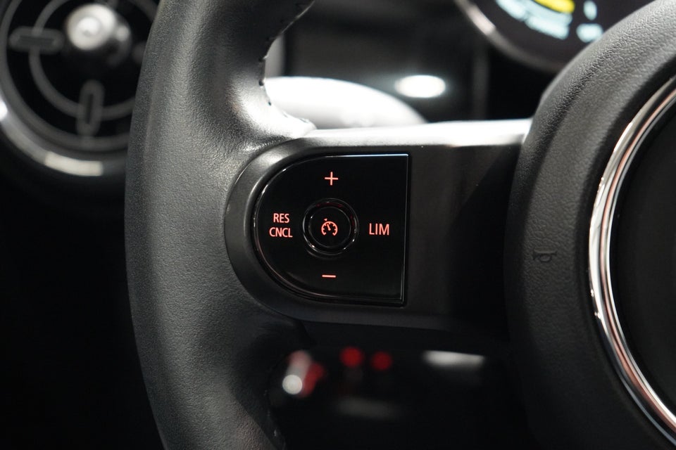 MINI Cooper SE Classic Trim 3d