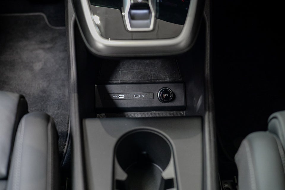 Audi Q4 e-tron 45 S-line quattro 5d