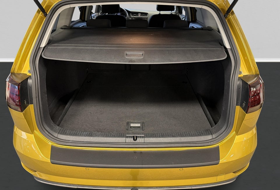 VW Golf VII 1,6 TDi 115 Comfortline Variant 5d