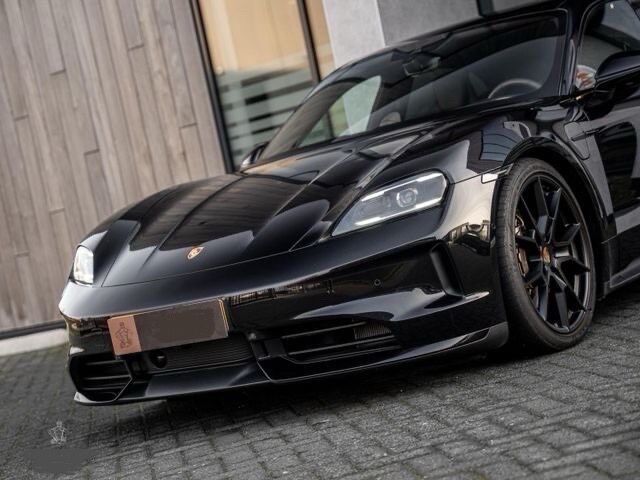 Porsche Taycan Performance+ Sport Turismo 5d
