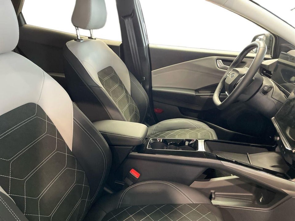 Ford Puma 46 Gen-E Premium 5d