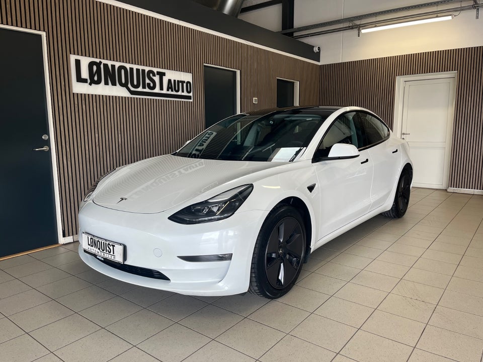 Tesla Model 3 Long Range AWD 4d