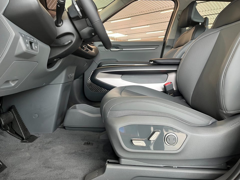 Kia EV9 76 Standard Range Upgrade RWD 7prs 5d