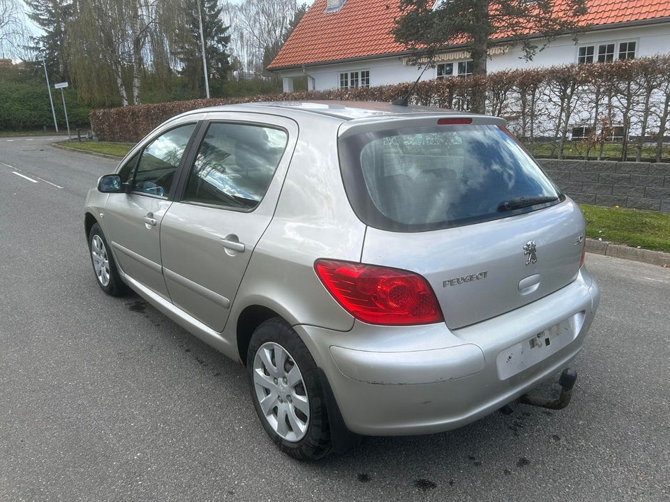 Peugeot 307 1,6 Edition 5d