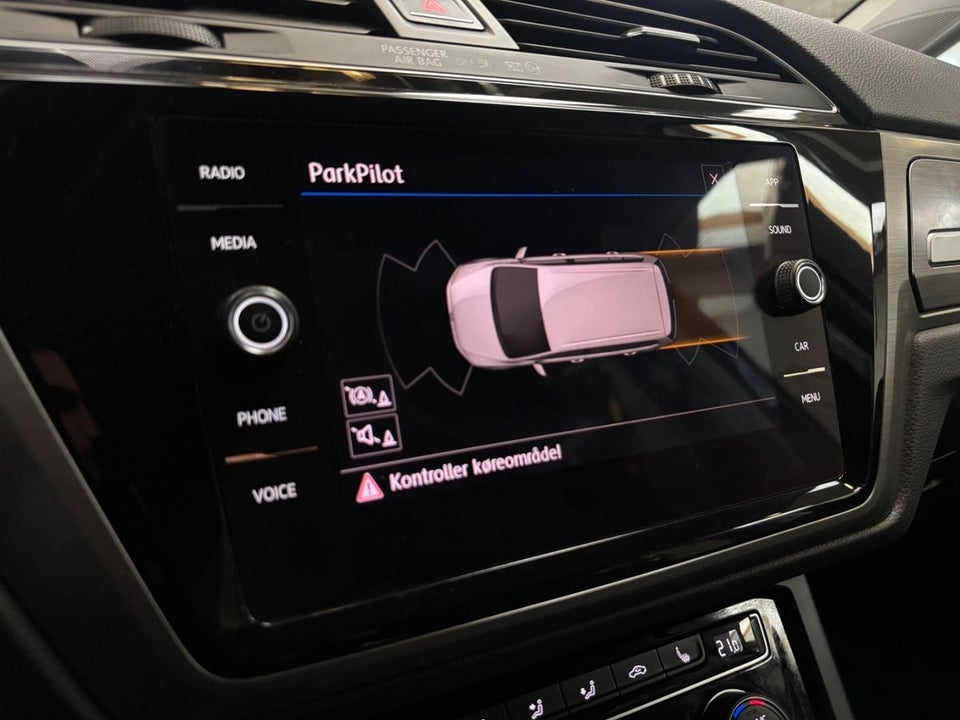 VW Touran 1,6 TDi 115 Highline DSG 7prs 5d