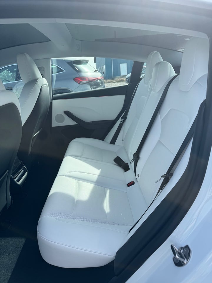 Tesla Model 3 RWD 4d