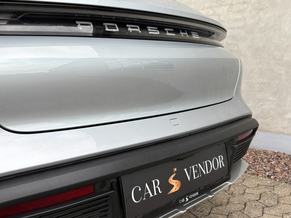 Porsche Taycan 4 Performance+ Cross Turismo 5d