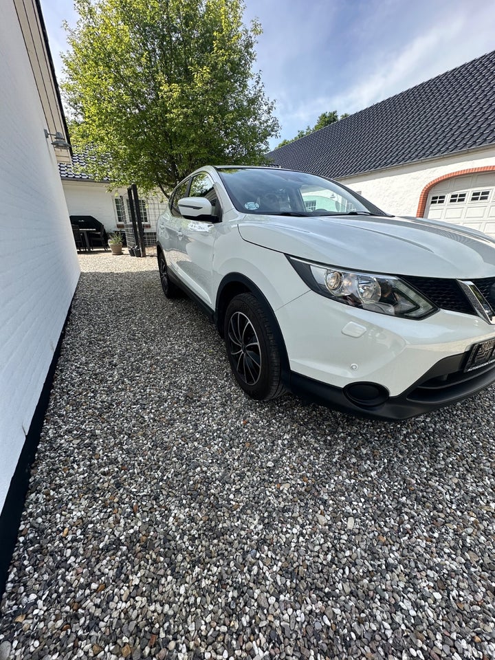 Nissan Qashqai 1,6 Dig-T 163 Visia 5d