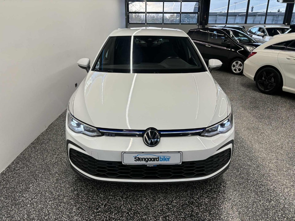 VW Golf VIII 1,4 GTE DSG 5d